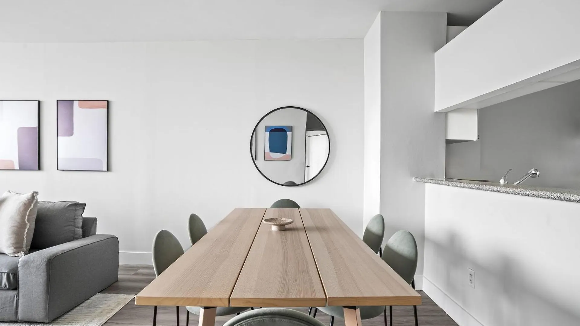 Inviting 2Bedroom 2Bath Apartment New York 0*,  Stati Uniti