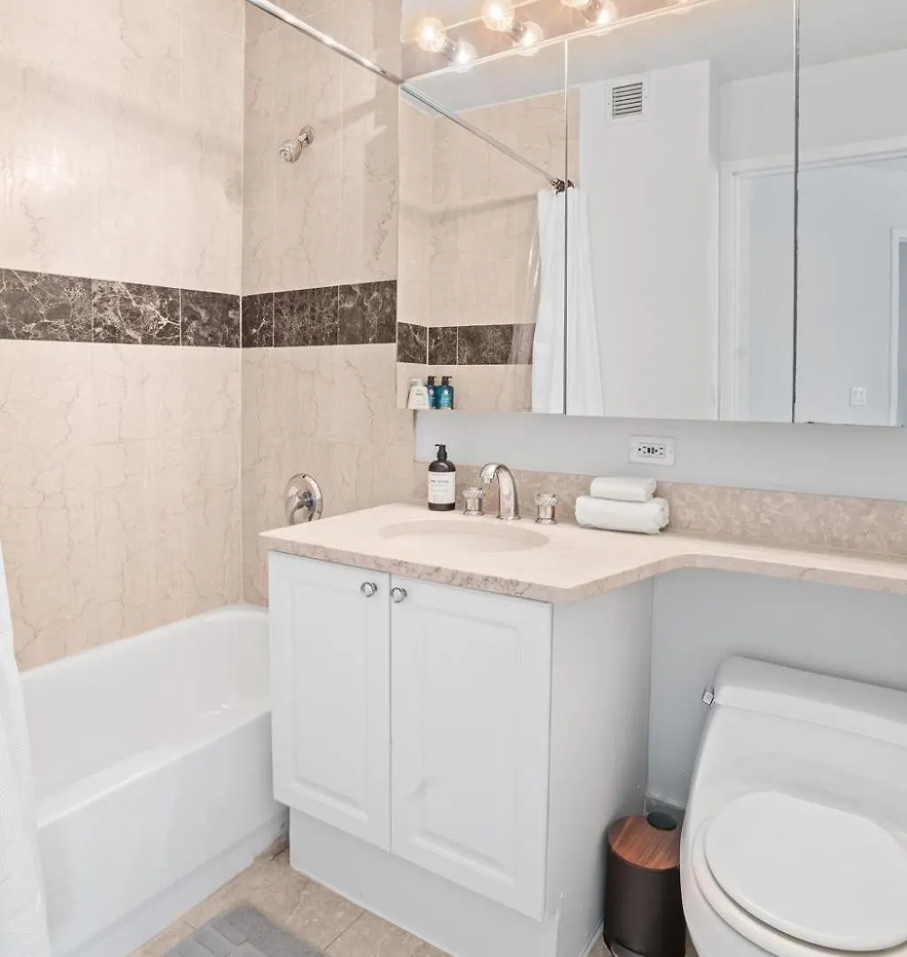 Inviting 2Bedroom 2Bath Apartment 纽约 0*,  美国