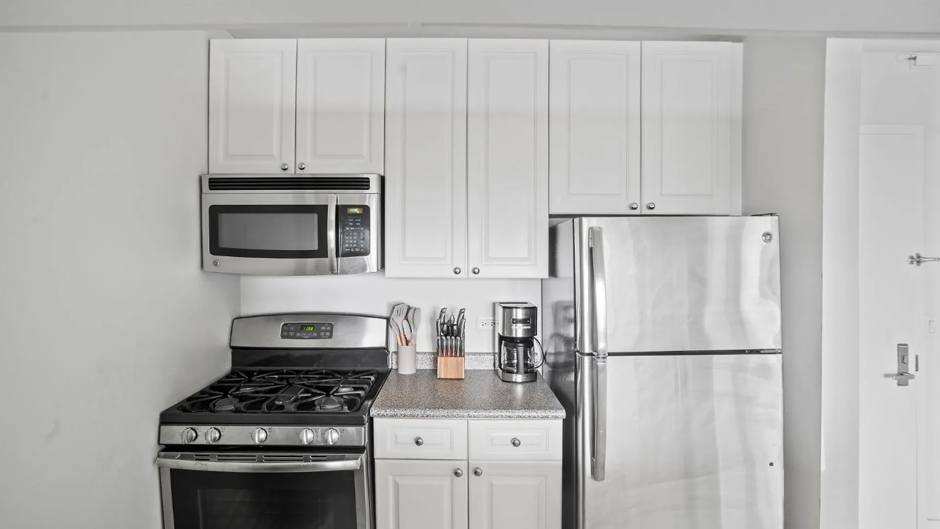 Inviting 2Bedroom 2Bath Apartment 纽约